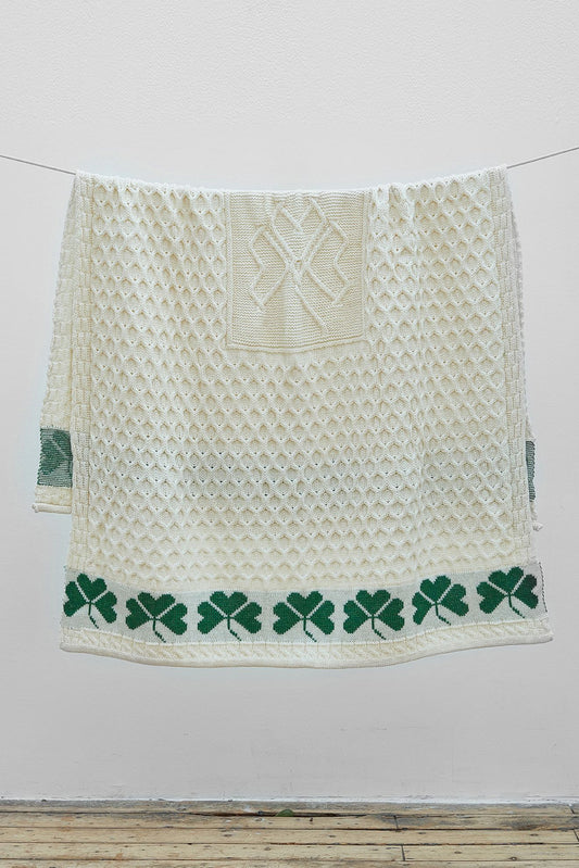 Aran Woollen Mills 100% Merino Shamrock Throw