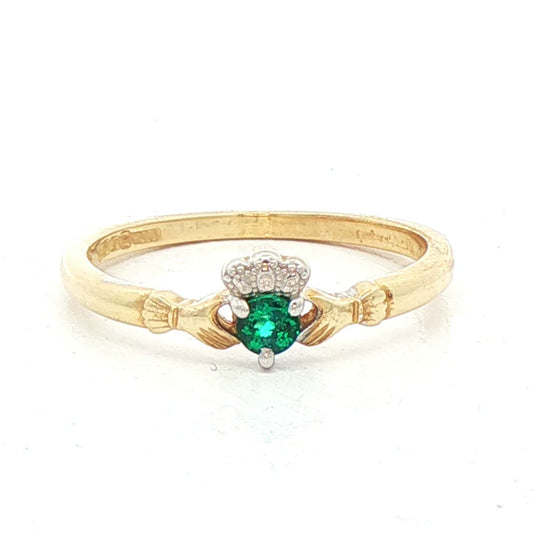 Facet 10K. Emerald Claddagh Ring